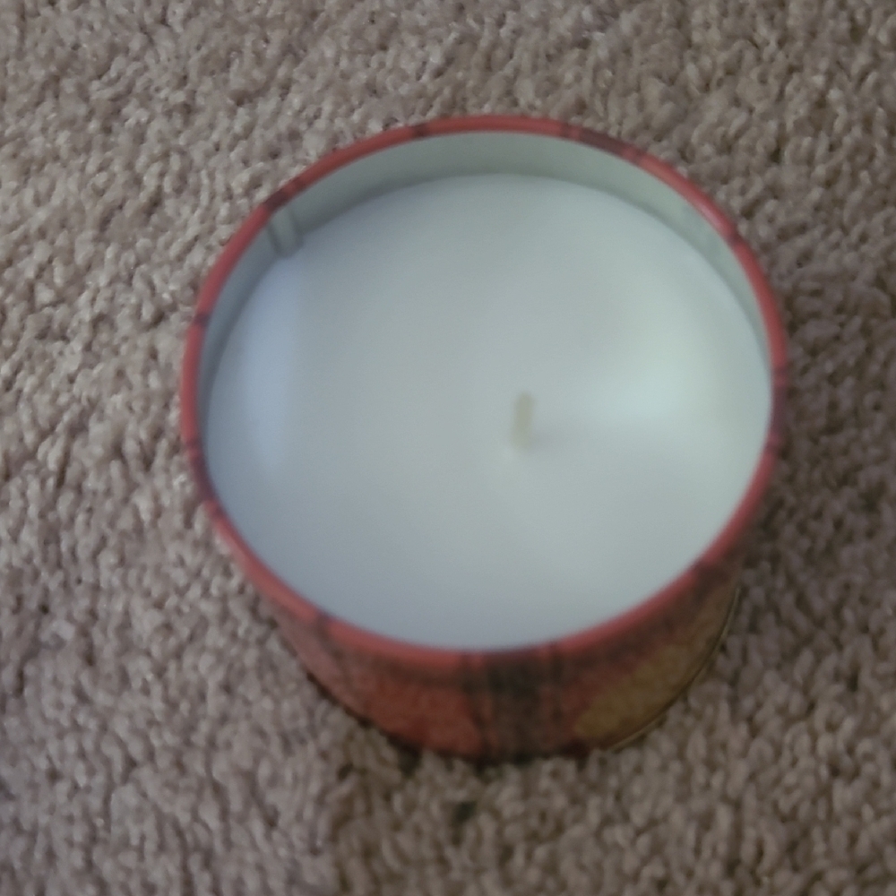 Sugar Cookie Scented Candle Tin - Picture 2 of 2